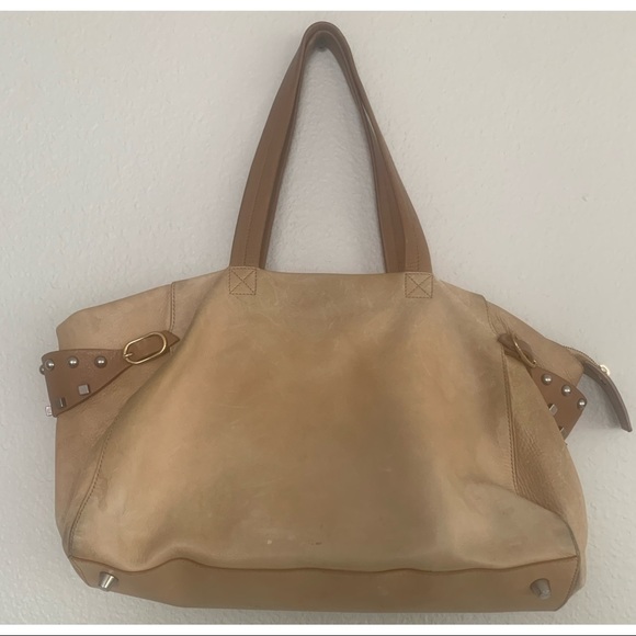FLASH SALE limited time
Celine Paris Oversized Beige Tote - Authentic - Picture 3 of 13